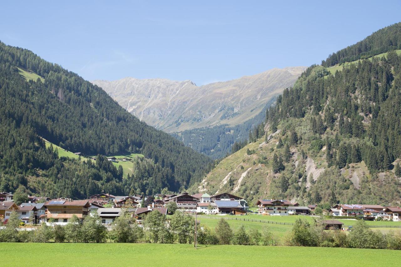 Pension Peter Neustift im Stubaital Bagian luar foto