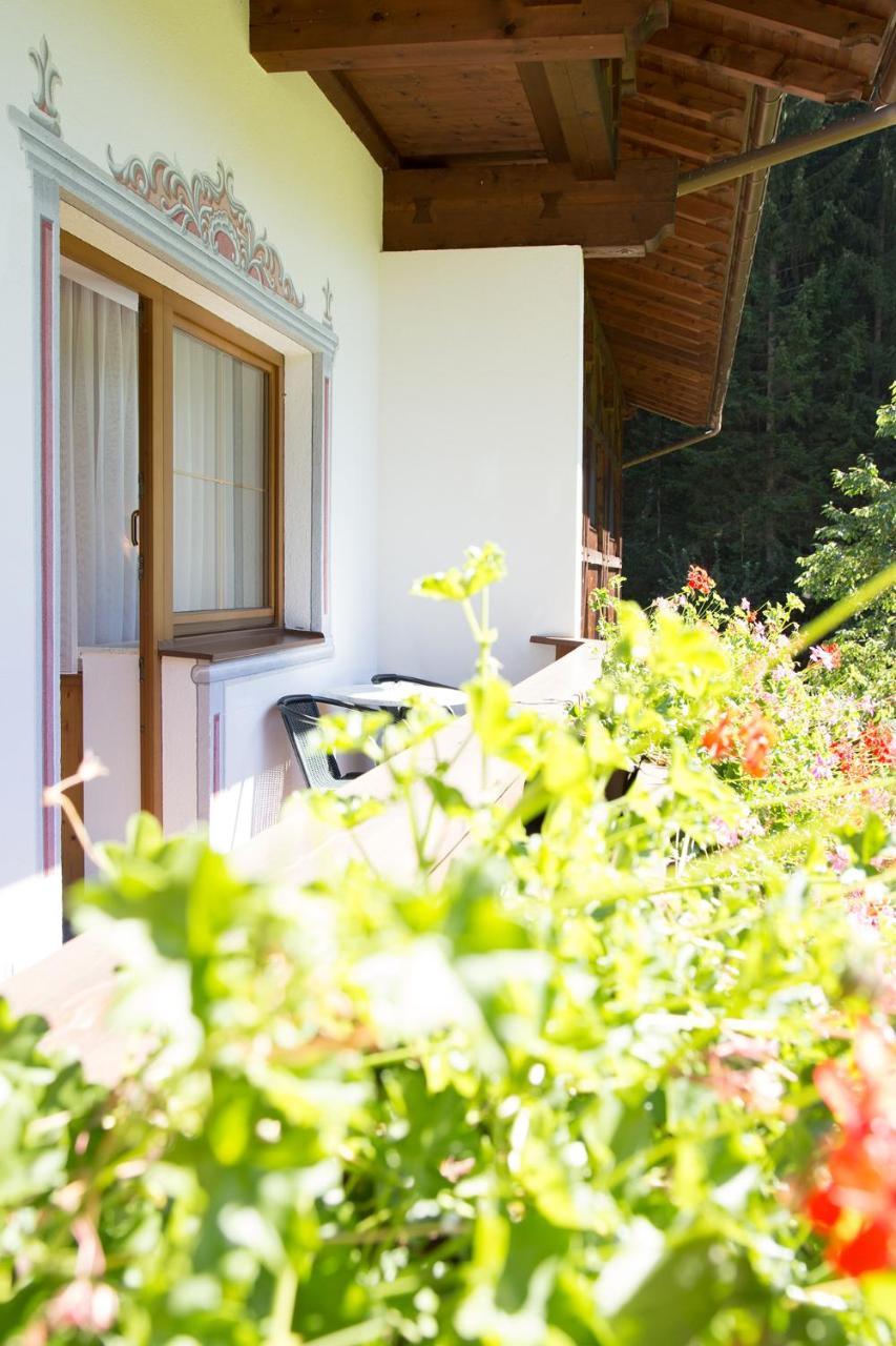 Pension Peter Neustift im Stubaital Bagian luar foto