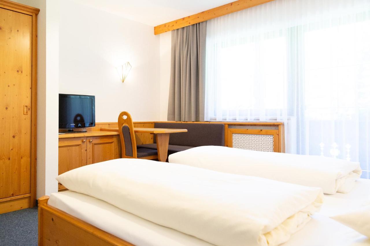 Pension Peter Neustift im Stubaital Bagian luar foto